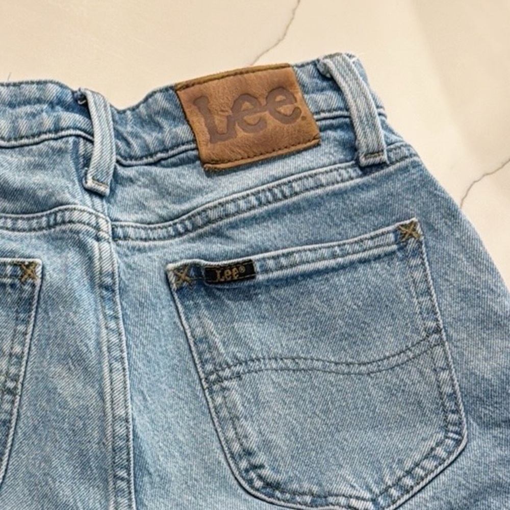 LEE Denim Cut Off Short High Rise Medium Wash 
Frayed Hem Size 25 - Picture 4 of 7
